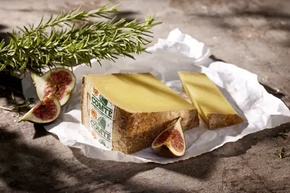 Сыр Конте [18 мес.] «Vagne Fromageries»
